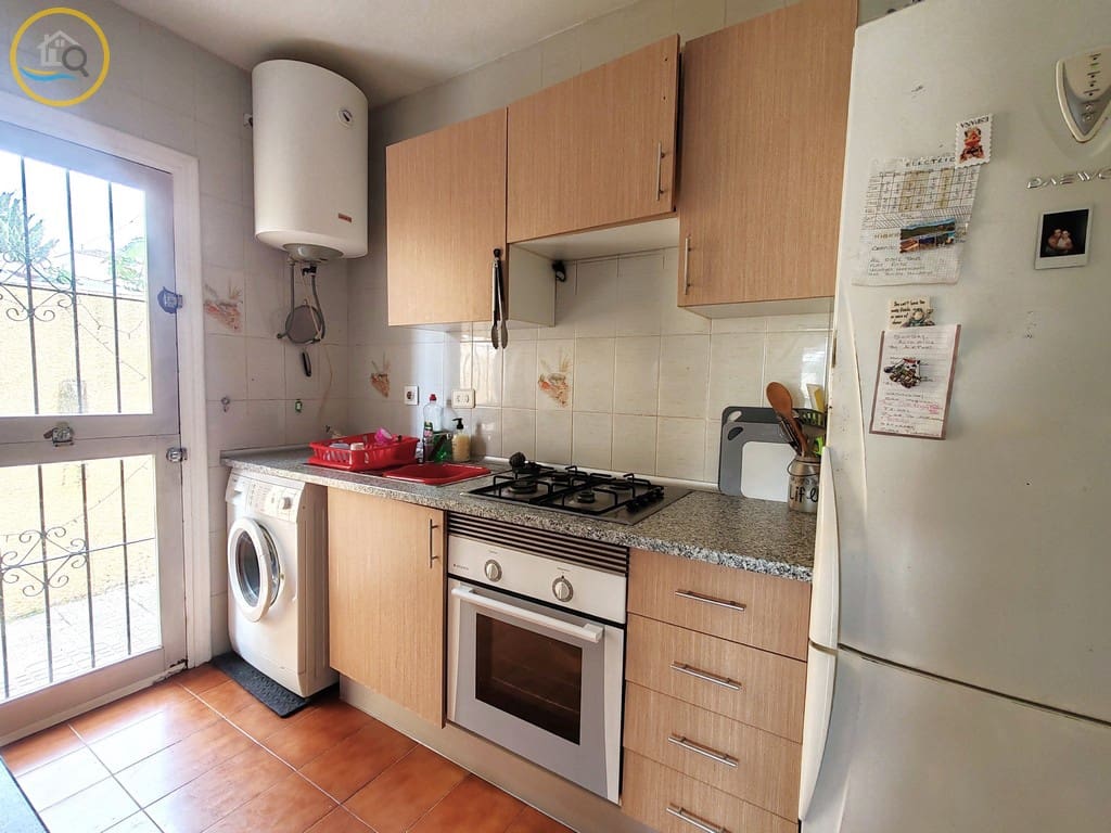 3 bedroom Villa for sale in Pinar de Campoverde with pool - € 220,000 (Ref: 9453596)