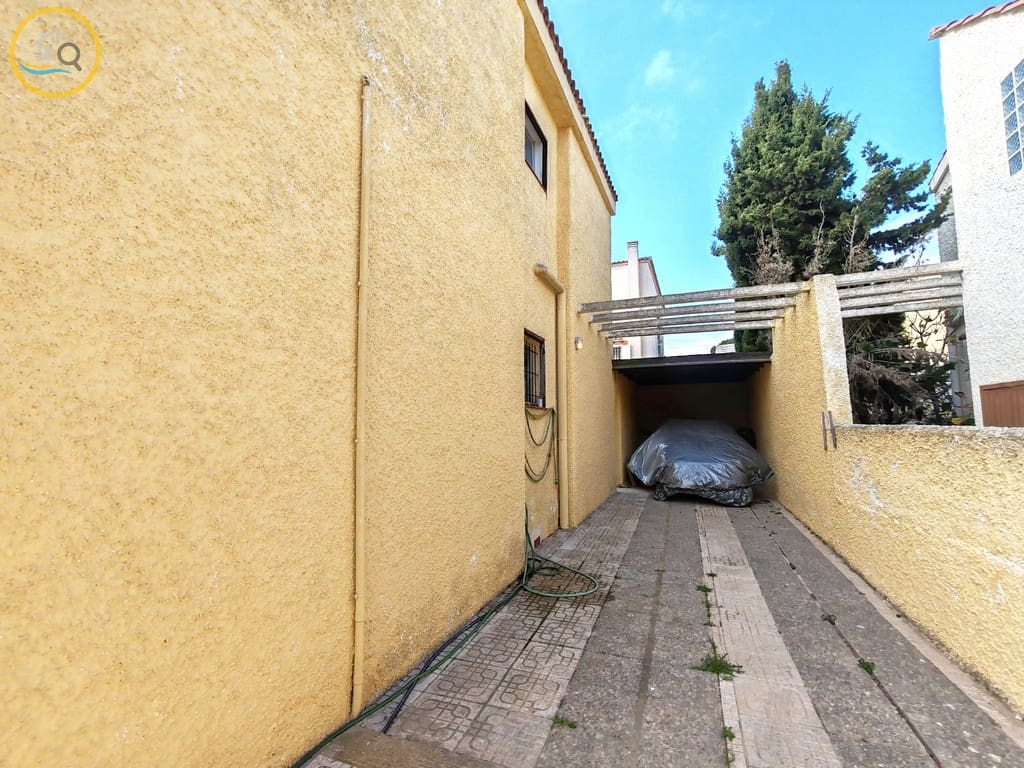 3 bedroom Villa for sale in Pinar de Campoverde with pool - € 220,000 (Ref: 9453596)