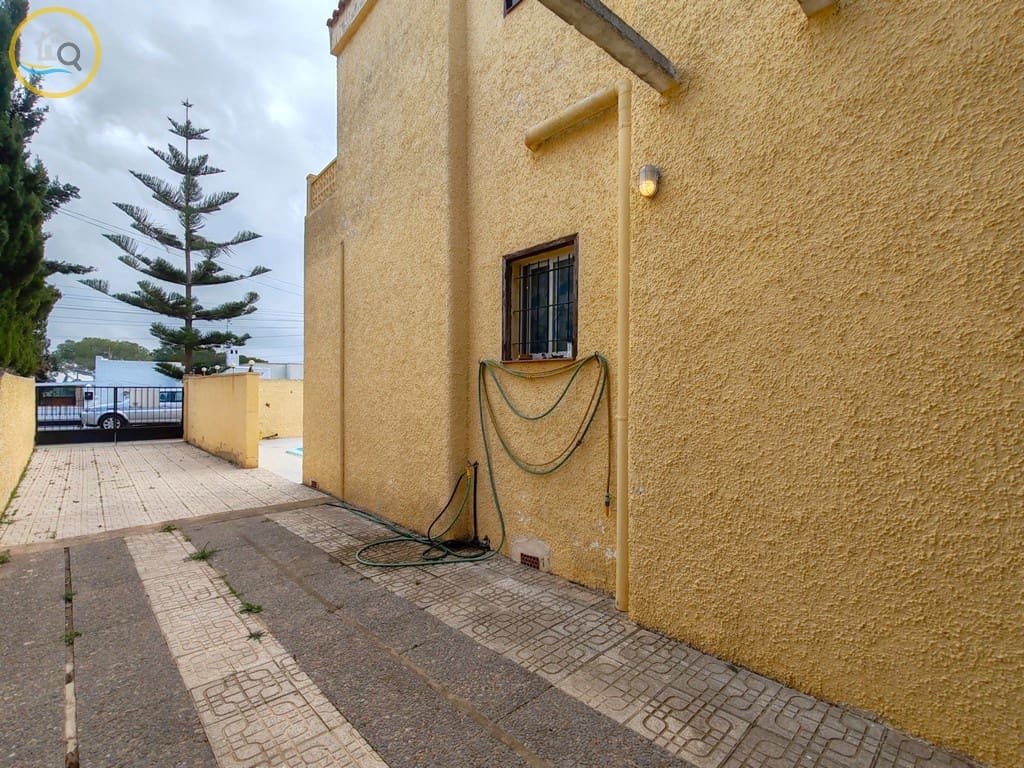 3 bedroom Villa for sale in Pinar de Campoverde with pool - € 220,000 (Ref: 9453596)