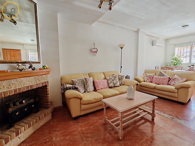 Adosado de 3 habitaciones en Playa Flamenca, Orihuela en venta con piscina - 154.000 € (Ref: 9628353)