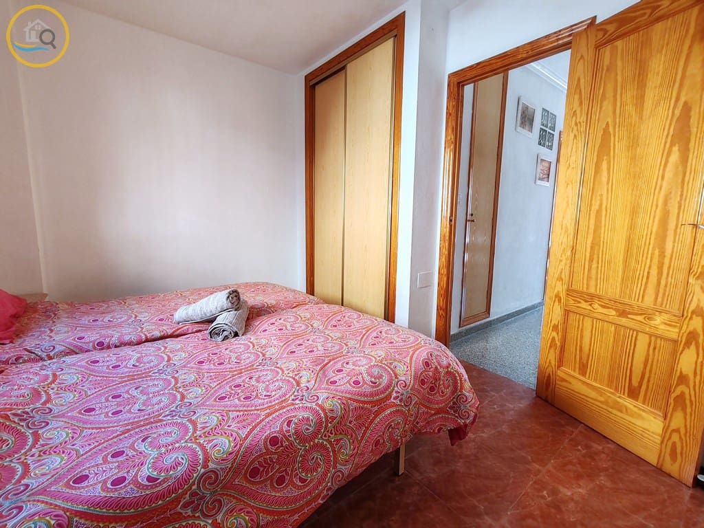 Adosado de 3 habitaciones en Playa Flamenca en venta con piscina - 154.000 € (Ref: 9628353)