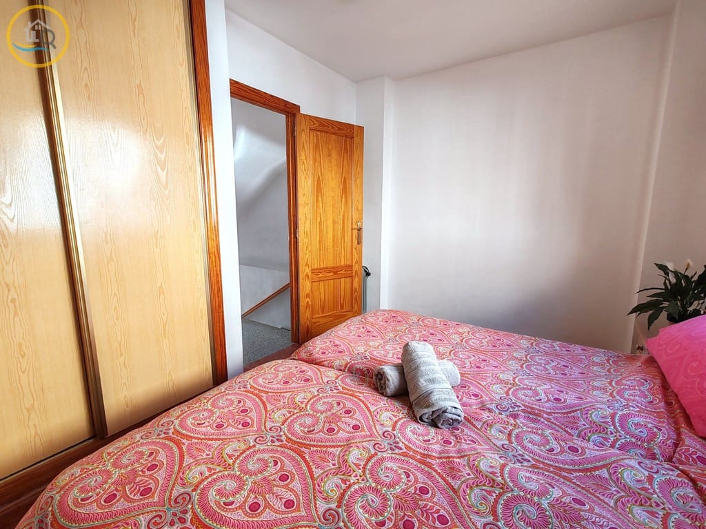 Adosado de 3 habitaciones en Playa Flamenca en venta con piscina - 154.000 € (Ref: 9628353)