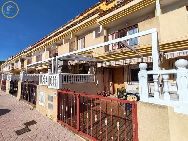 Adosado de 3 habitaciones en Playa Flamenca, Orihuela en venta con piscina - 154.000 € (Ref: 9628353)