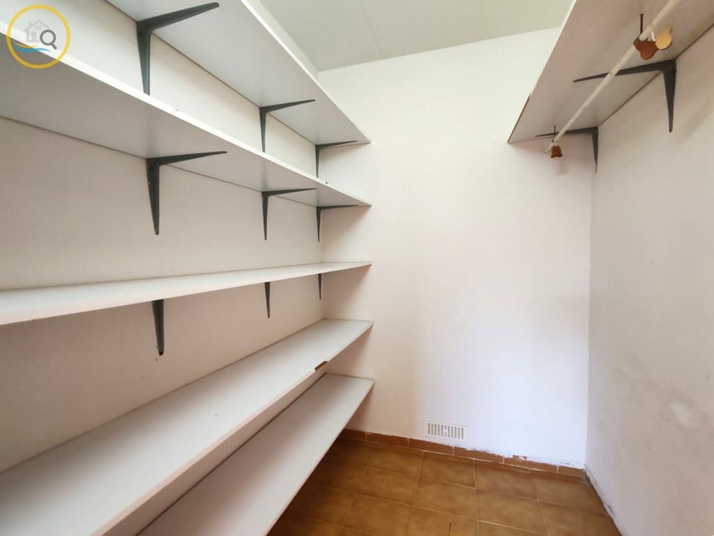 4 slaapkamer Villa te koop in Pinar de Campoverde met zwembad garage - € 389.000 (Ref: 9628362)