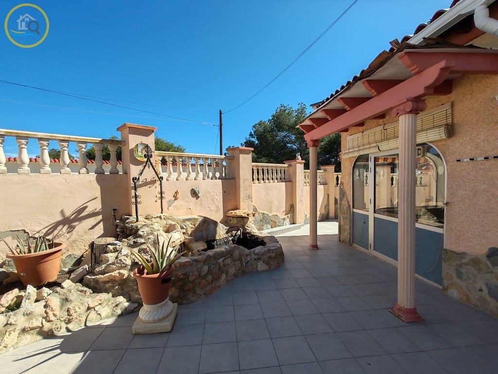 4 slaapkamer Villa te koop in Pinar de Campoverde met zwembad garage - € 389.000 (Ref: 9628362)