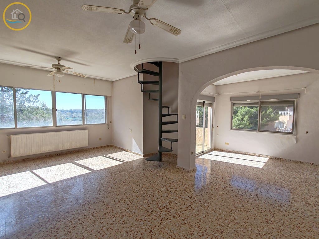 4 slaapkamer Villa te koop in Pinar de Campoverde met zwembad garage - € 389.000 (Ref: 9628362)