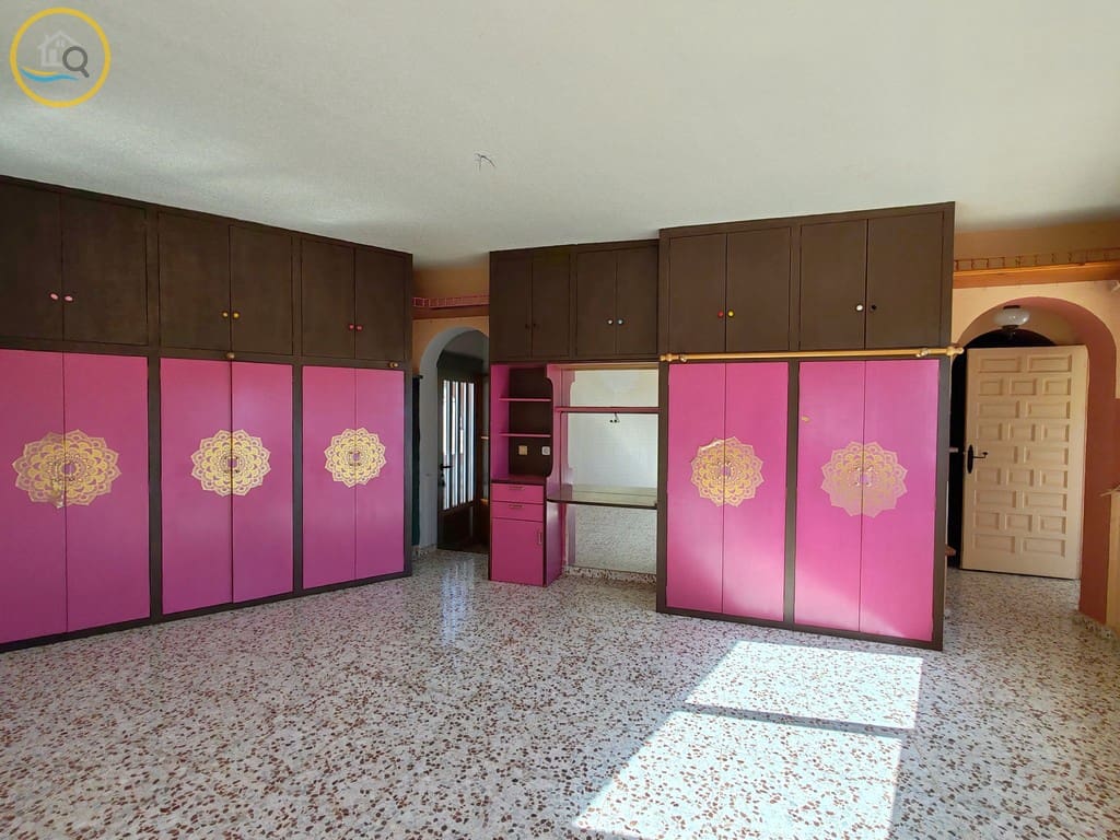 4 slaapkamer Villa te koop in Pinar de Campoverde met zwembad garage - € 389.000 (Ref: 9628362)