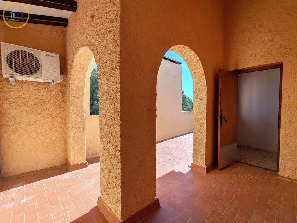 4 slaapkamer Villa te koop in Pinar de Campoverde met zwembad garage - € 389.000 (Ref: 9628362)