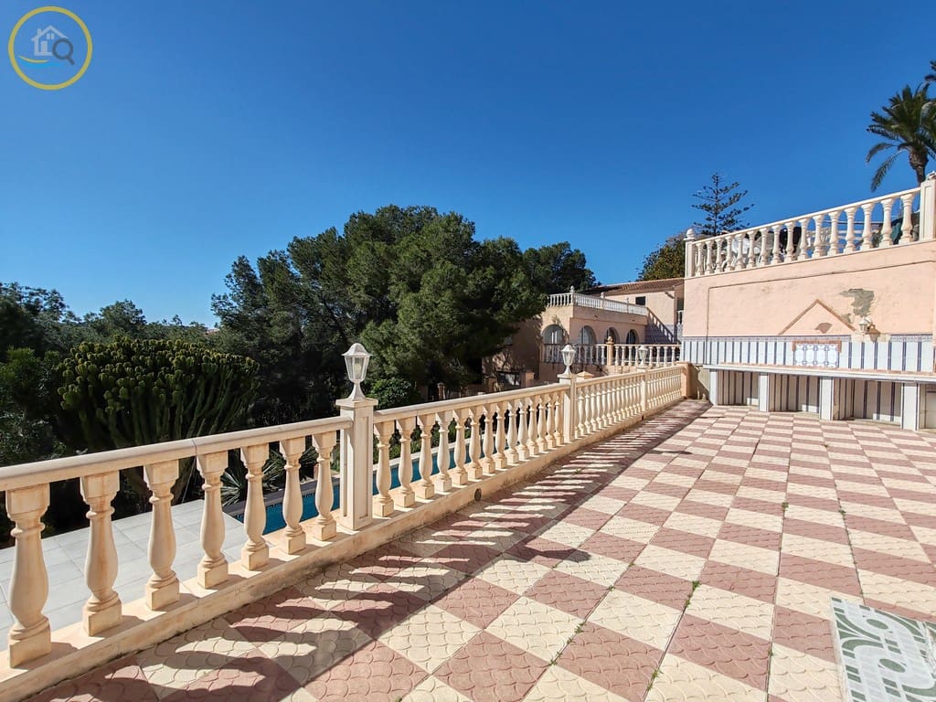 4 slaapkamer Villa te koop in Pinar de Campoverde met zwembad garage - € 389.000 (Ref: 9628362)