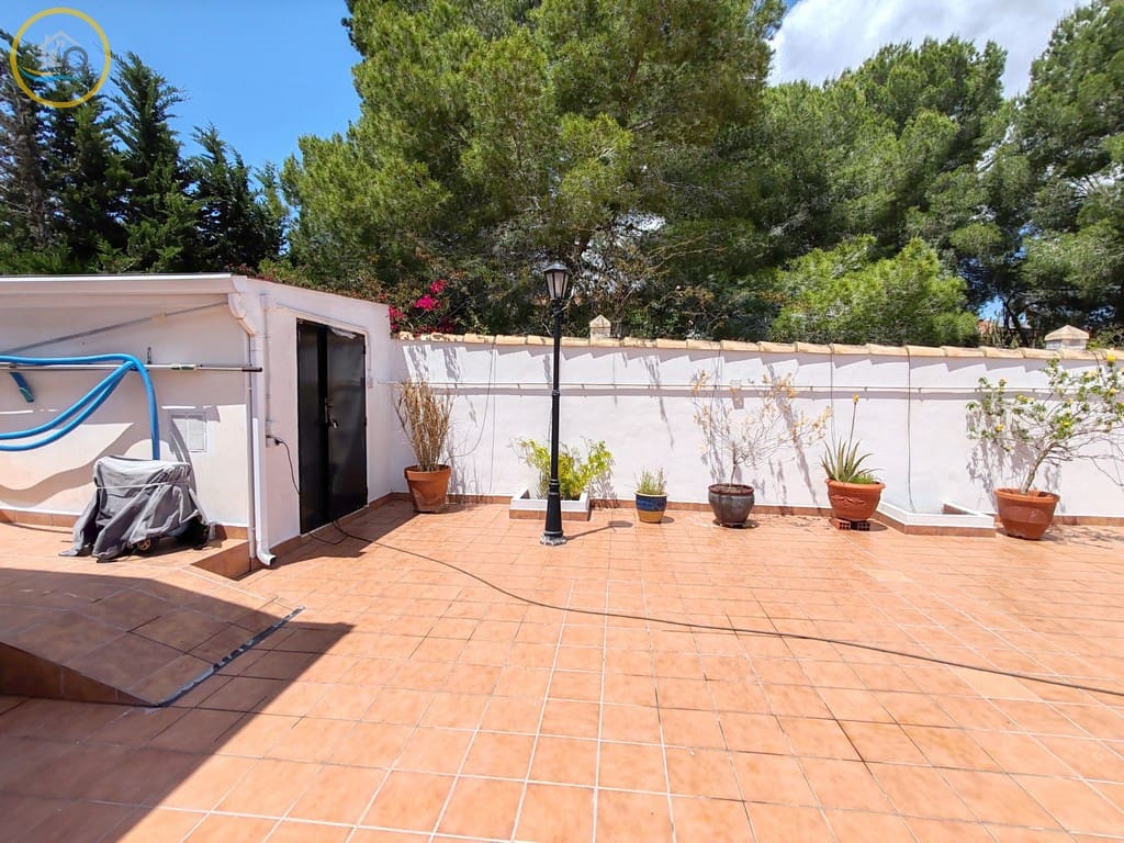 3 sovrum Villa till salu i Pinar de Campoverde med pool - 495 000 € (Ref: 9847581)