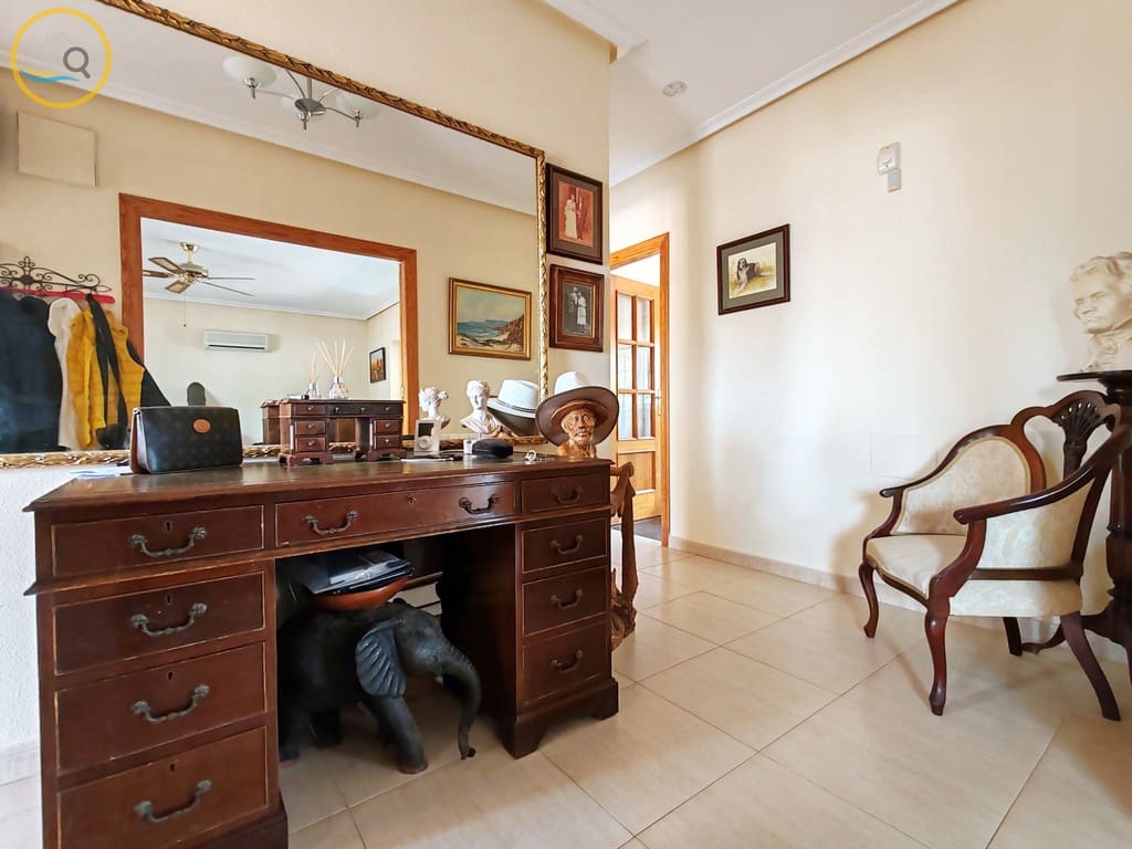 3 sovrum Villa till salu i Pinar de Campoverde med pool - 495 000 € (Ref: 9847581)