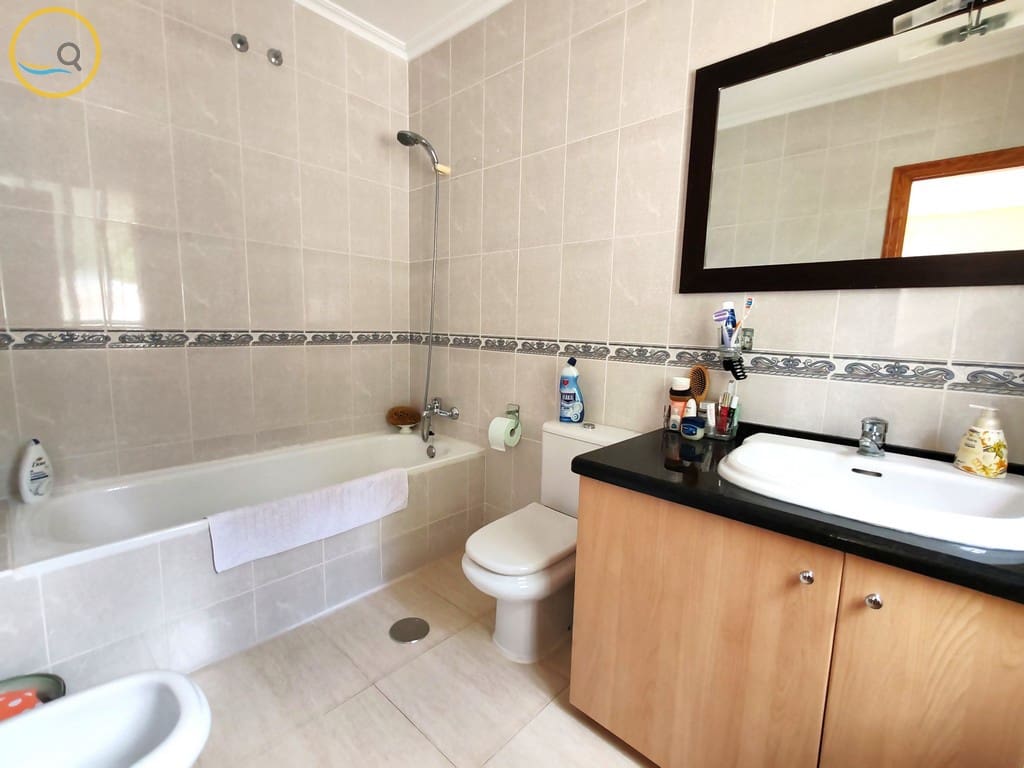 3 sovrum Villa till salu i Pinar de Campoverde med pool - 495 000 € (Ref: 9847581)