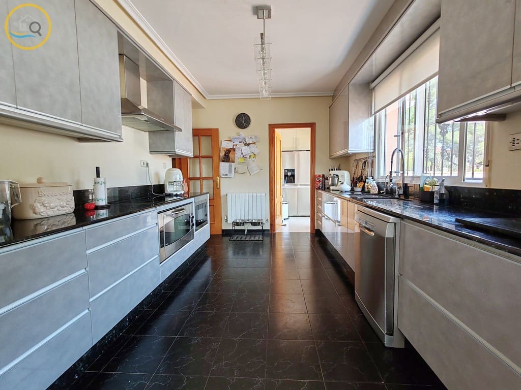 3 sovrum Villa till salu i Pinar de Campoverde med pool - 495 000 € (Ref: 9847581)