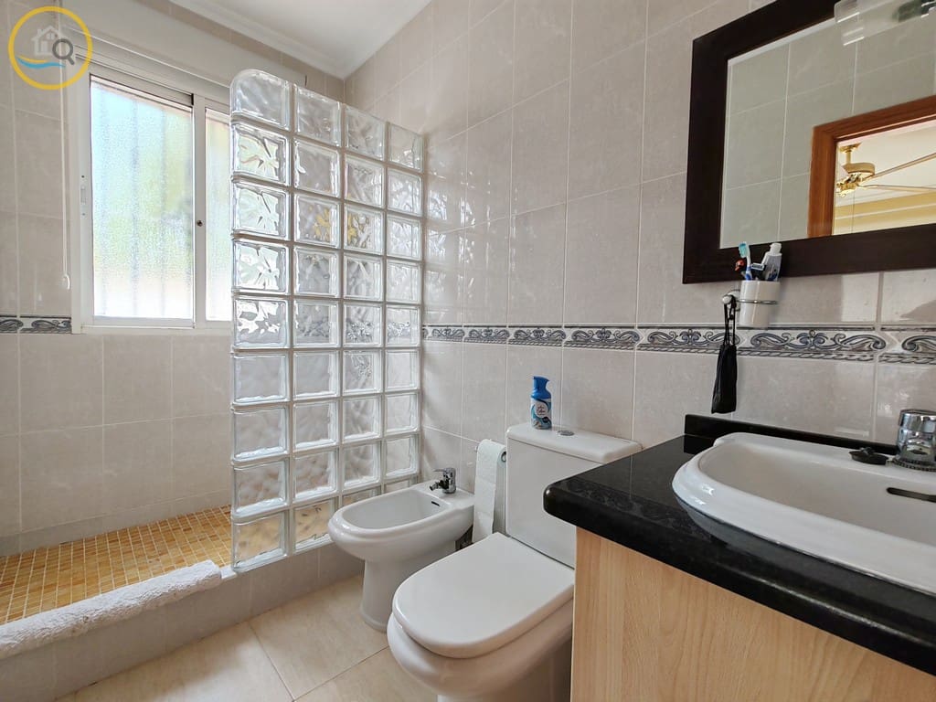 3 sovrum Villa till salu i Pinar de Campoverde med pool - 495 000 € (Ref: 9847581)