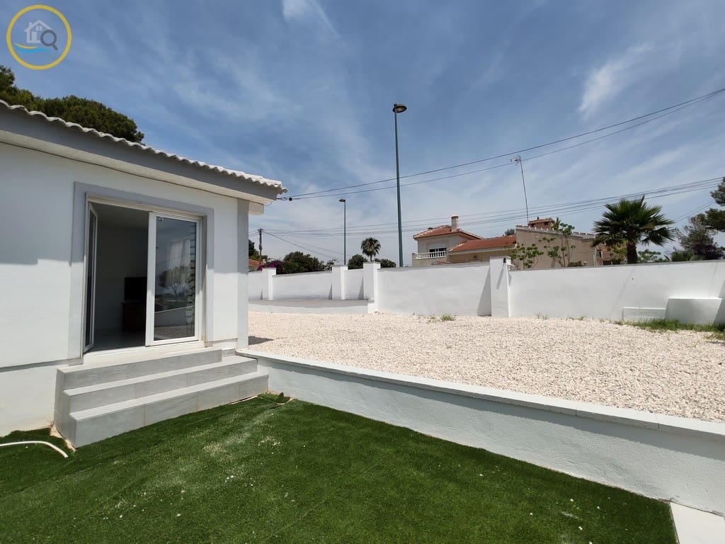 4 quarto Moradia para venda em Pinar de Campoverde com piscina garagem - 450 000 € (Ref: 9893019)