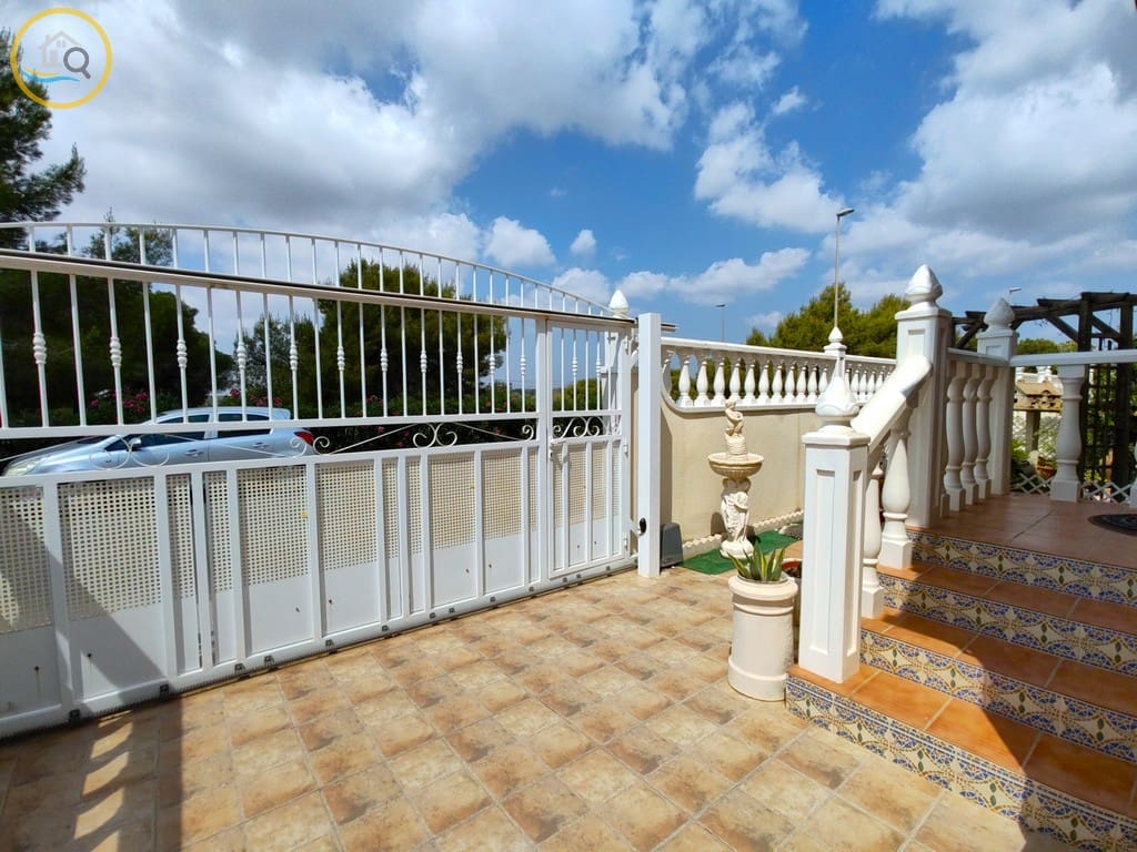 2 sypialnia Willa na sprzedaż w Pinar de Campoverde z basenem garażem - 220 000 € (Ref: 9983796)