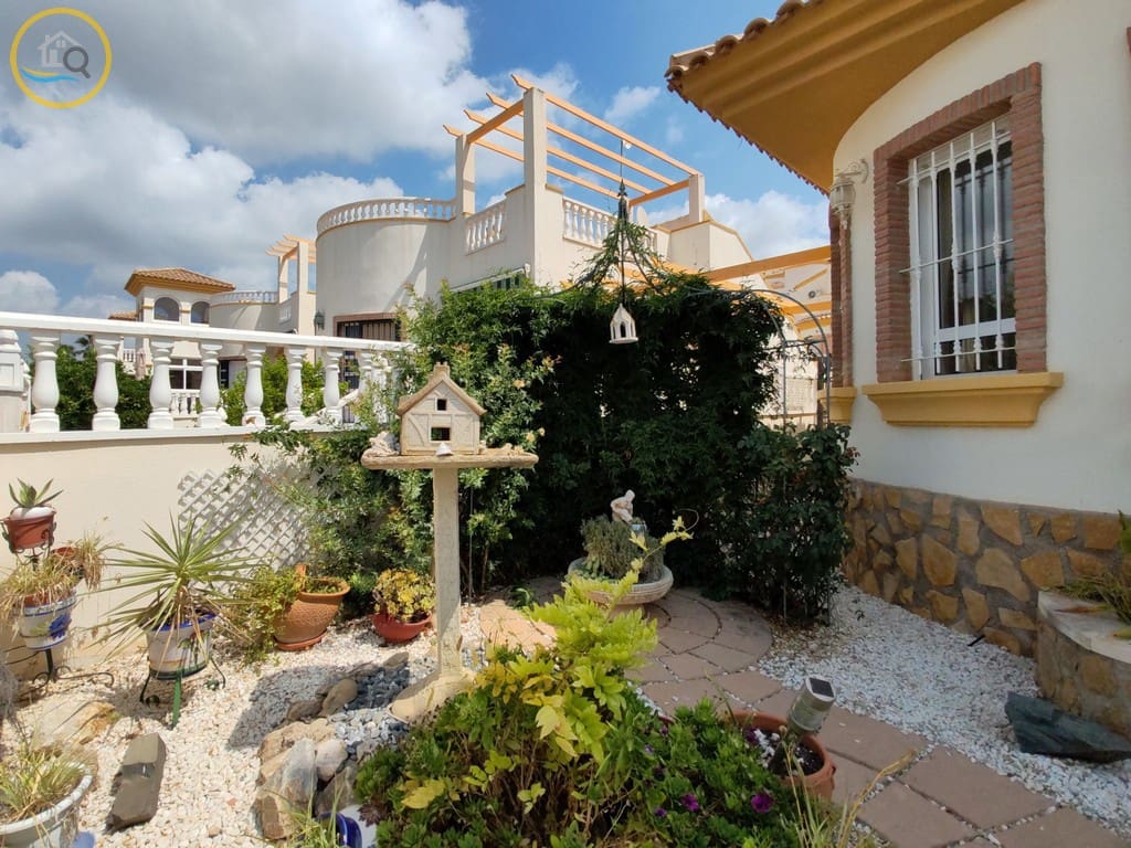 2 sypialnia Willa na sprzedaż w Pinar de Campoverde z basenem garażem - 220 000 € (Ref: 9983796)