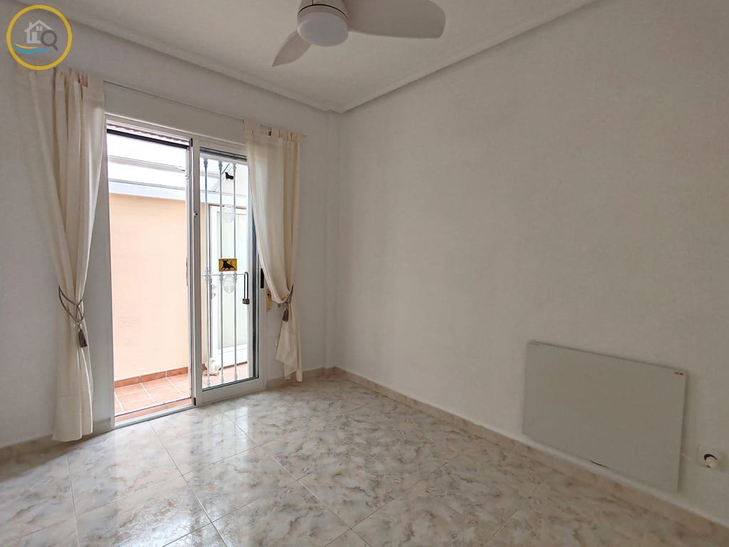 2 sypialnia Willa na sprzedaż w Pinar de Campoverde z basenem garażem - 220 000 € (Ref: 9983796)