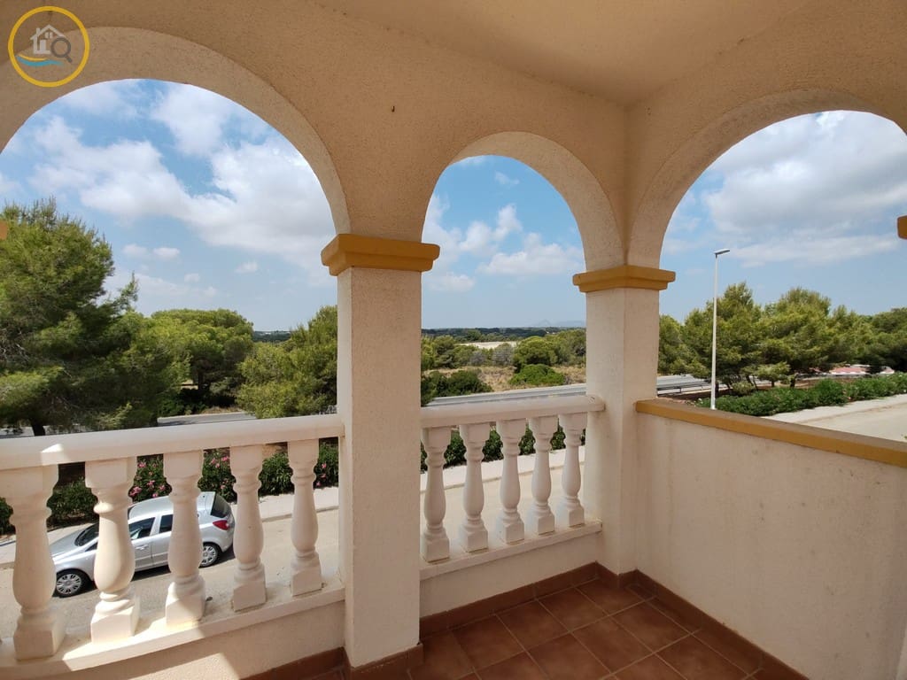 2 sypialnia Willa na sprzedaż w Pinar de Campoverde z basenem garażem - 220 000 € (Ref: 9983796)