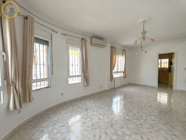 Chalet de 2 habitaciones en Pinar de Campoverde, Pilar de la Horadada en venta con piscina garaje - 220.000 € (Ref: 9983796)
