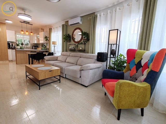 3 soverom Villa til salgs i Pinar de Campoverde, Pilar de la Horadada med svømmebasseng garasje - € 285 000 (Ref: 9983817)