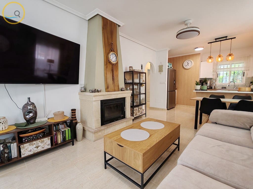 3 soverom Villa til salgs i Pinar de Campoverde med svømmebasseng garasje - € 285 000 (Ref: 9983817)