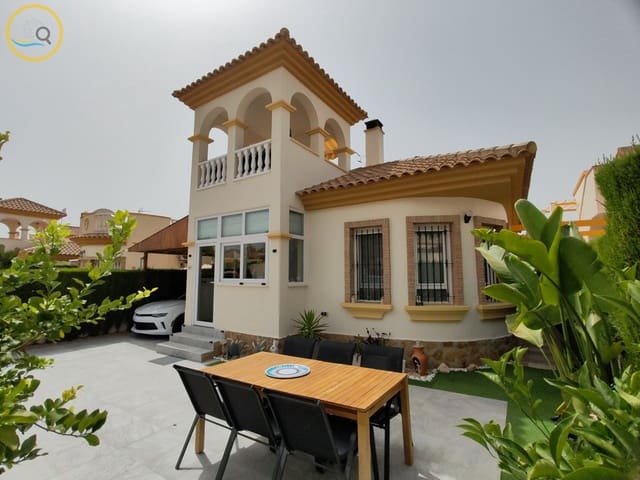 3 soverom Villa til salgs i Pinar de Campoverde, Pilar de la Horadada med svømmebasseng garasje - € 285 000 (Ref: 9983817)