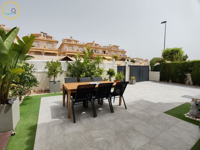 3 soverom Villa til salgs i Pinar de Campoverde, Pilar de la Horadada med svømmebasseng garasje - € 285 000 (Ref: 9983817)