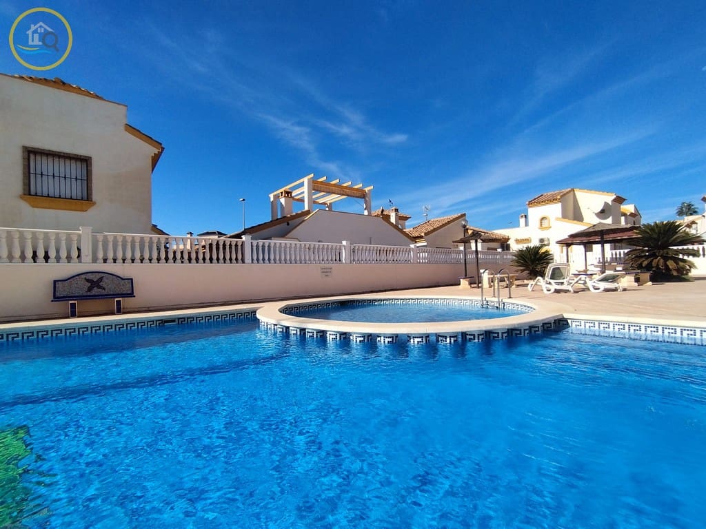 3 soverom Villa til salgs i Pinar de Campoverde med svømmebasseng garasje - € 285 000 (Ref: 9983817)