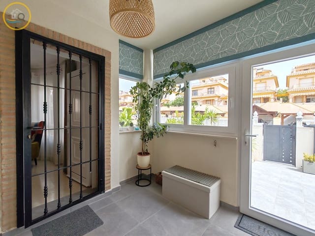 3 soverom Villa til salgs i Pinar de Campoverde, Pilar de la Horadada med svømmebasseng garasje - € 285 000 (Ref: 9983817)