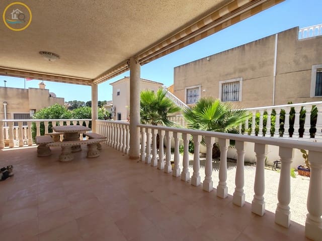 3 soverom Villa til salgs i Pilar de la Horadada med svømmebasseng garasje - € 279 000 (Ref: 9983833)