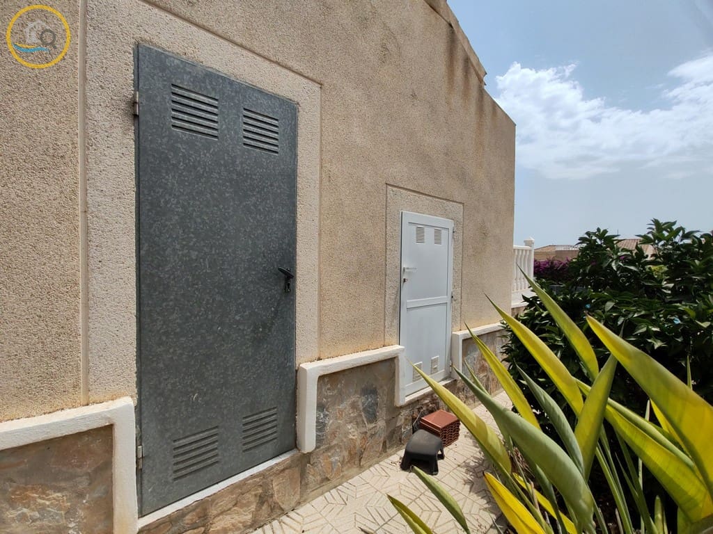 3 sovrum Villa till salu i Pinar de Campoverde med pool garage - 284 950 € (Ref: 9985263)