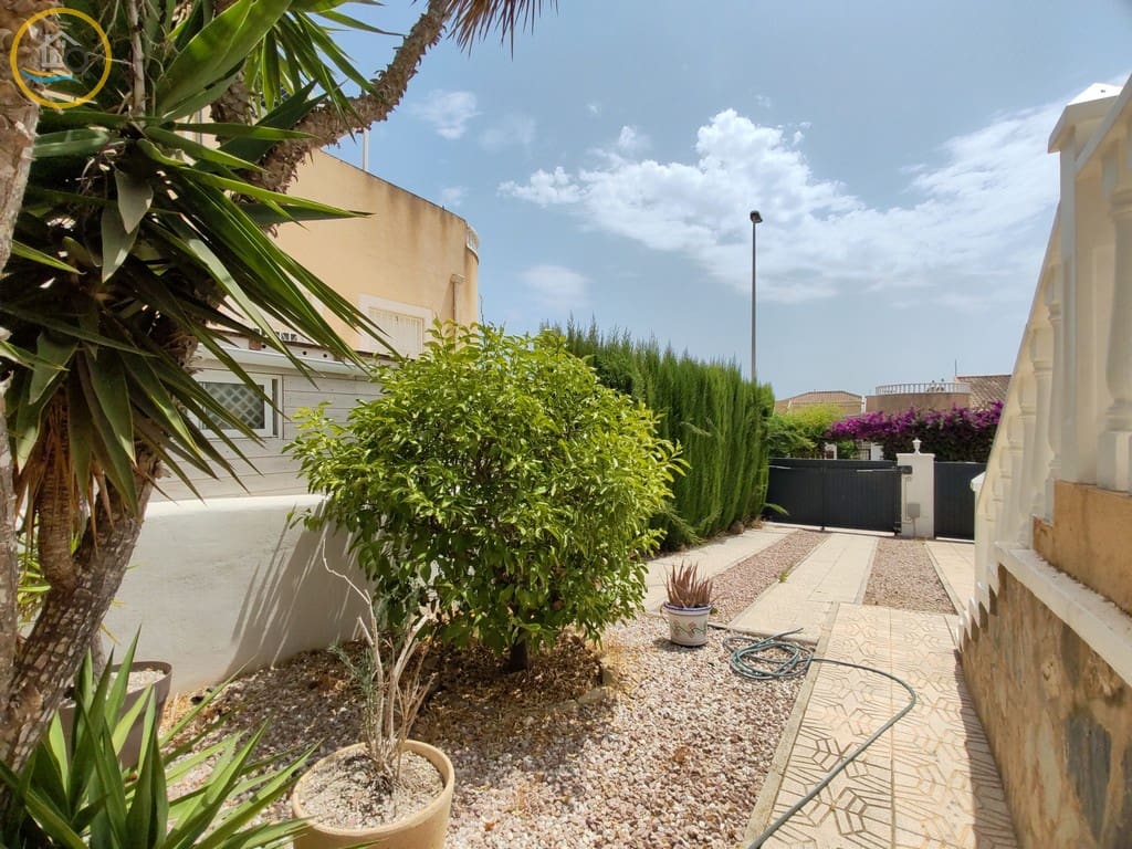 3 sovrum Villa till salu i Pinar de Campoverde med pool garage - 284 950 € (Ref: 9985263)