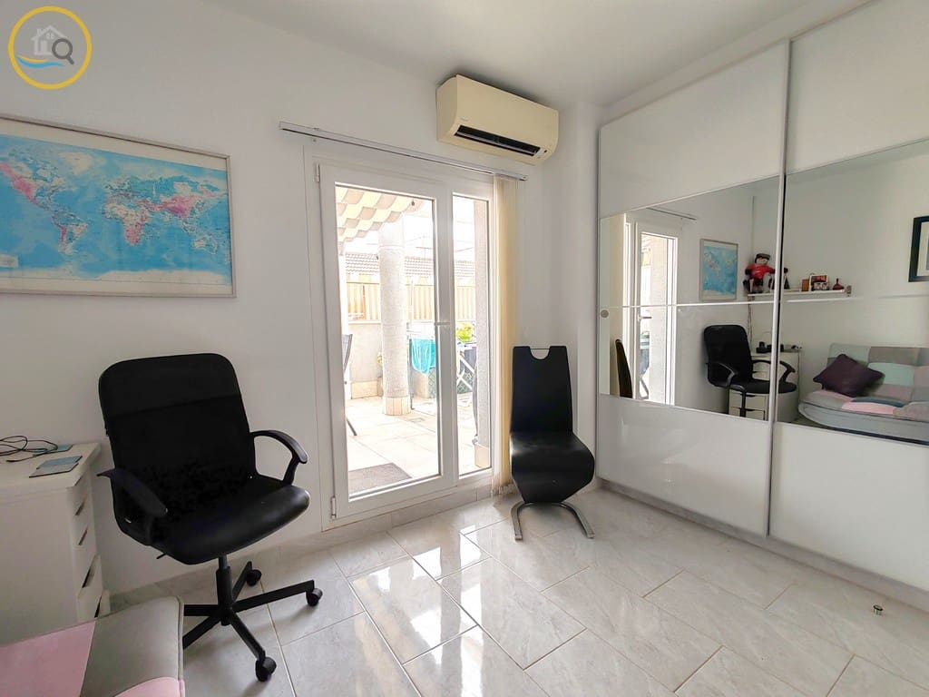 3 quarto Penthouse para venda em Pilar de la Horadada - 274 950 € (Ref: 9985754)