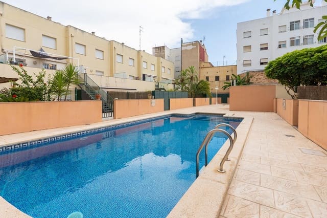 3 quarto Moradia em Banda para venda em Tortosa com piscina garagem - 319 000 € (Ref: 10028897)