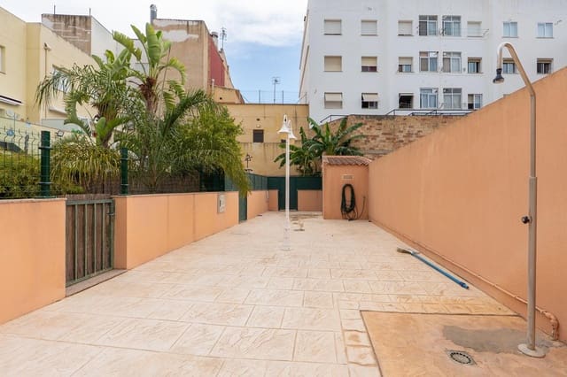 3 quarto Moradia em Banda para venda em Tortosa com piscina garagem - 319 000 € (Ref: 10028897)