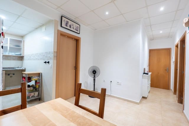 Piso de 2 habitaciones en Deltebre en venta con garaje - 89.000 € (Ref: 10037472)