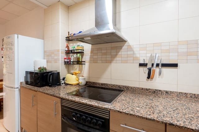 Piso de 2 habitaciones en Deltebre en venta con garaje - 89.000 € (Ref: 10037472)
