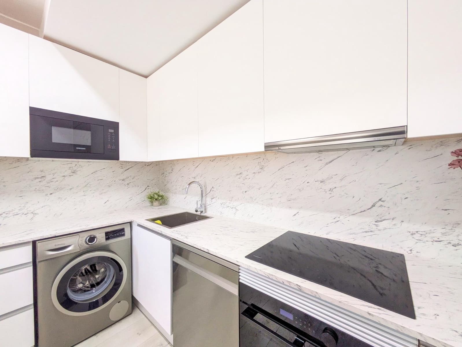 2 slaapkamer Flat te koop in Masdenverge - € 85.000 (Ref: 10076457)