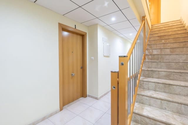 2 Zimmer Wohnung zu verkaufen in Deltebre mit Garage - 92.000 € (Ref: 10078399)