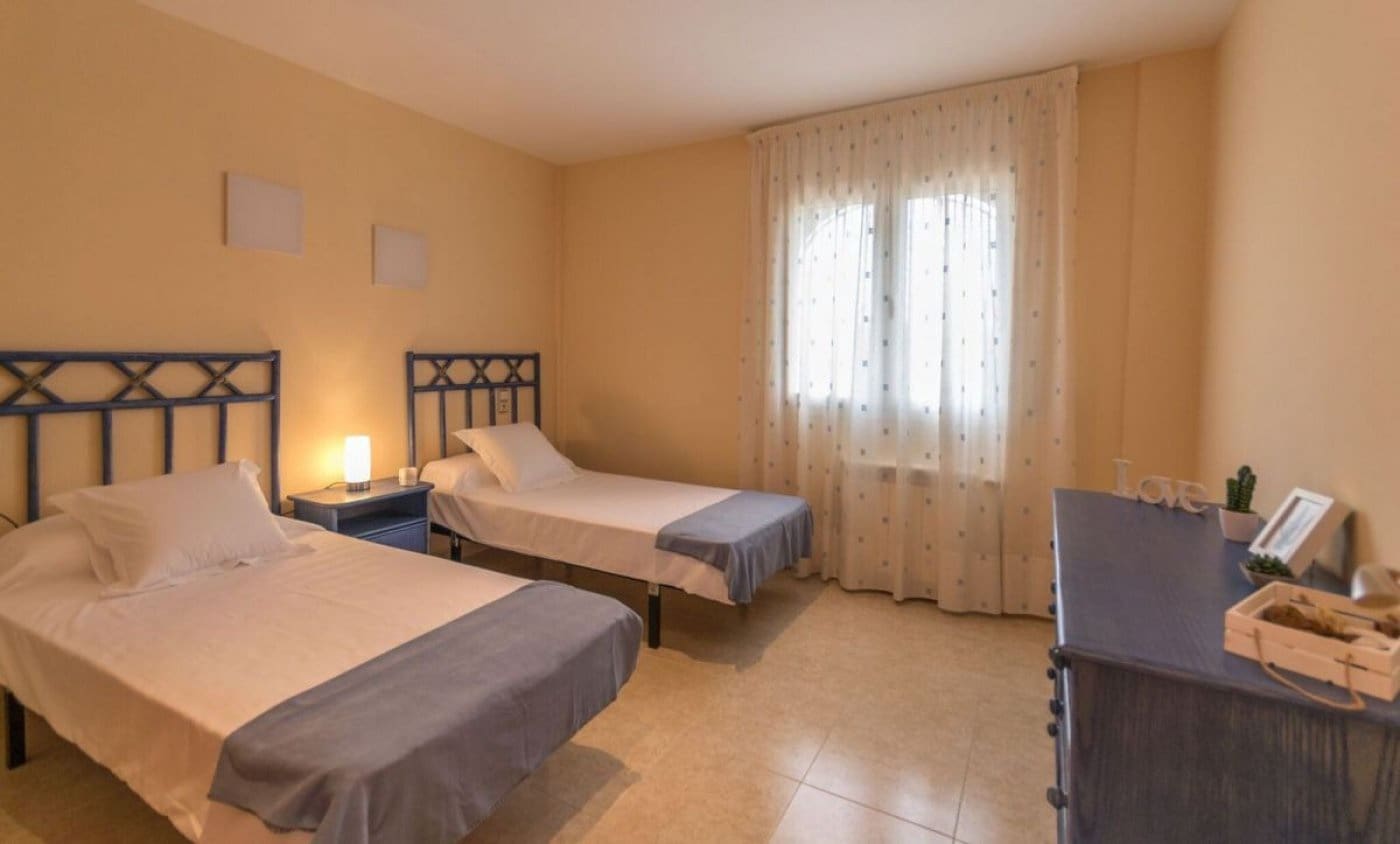 4 soverom Villa til salgs i L'Ampolla med svømmebasseng garasje - € 485 000 (Ref: 6163127)