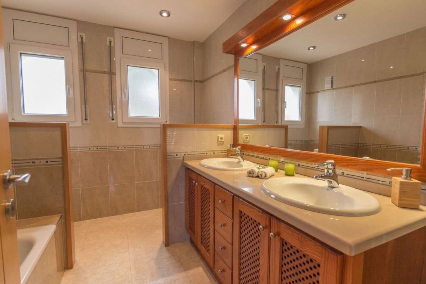 4 soverom Villa til salgs i L'Ampolla med svømmebasseng garasje - € 485 000 (Ref: 6163127)