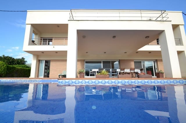 6 soverom Villa til salgs i Alcanar med svømmebasseng garasje - € 700 000 (Ref: 7168975)