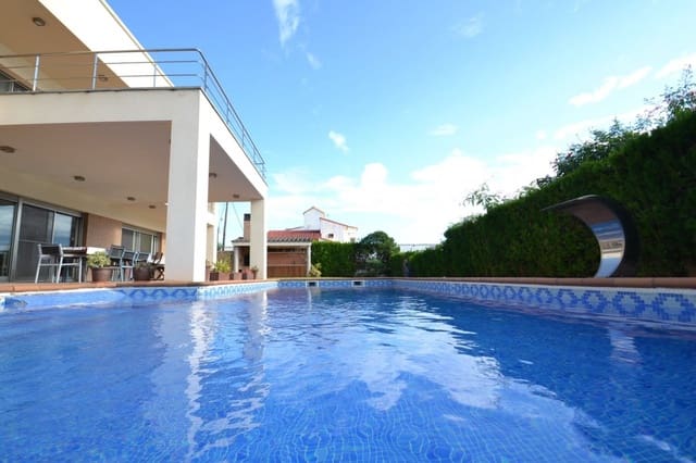 6 soverom Villa til salgs i Alcanar med svømmebasseng garasje - € 700 000 (Ref: 7168975)