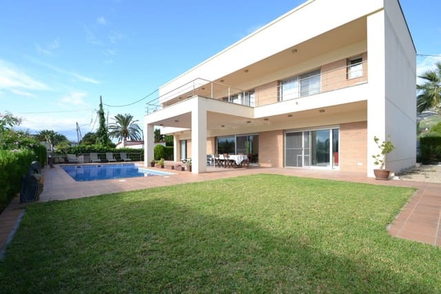 6 soverom Villa til salgs i Alcanar med svømmebasseng garasje - € 700 000 (Ref: 7168975)