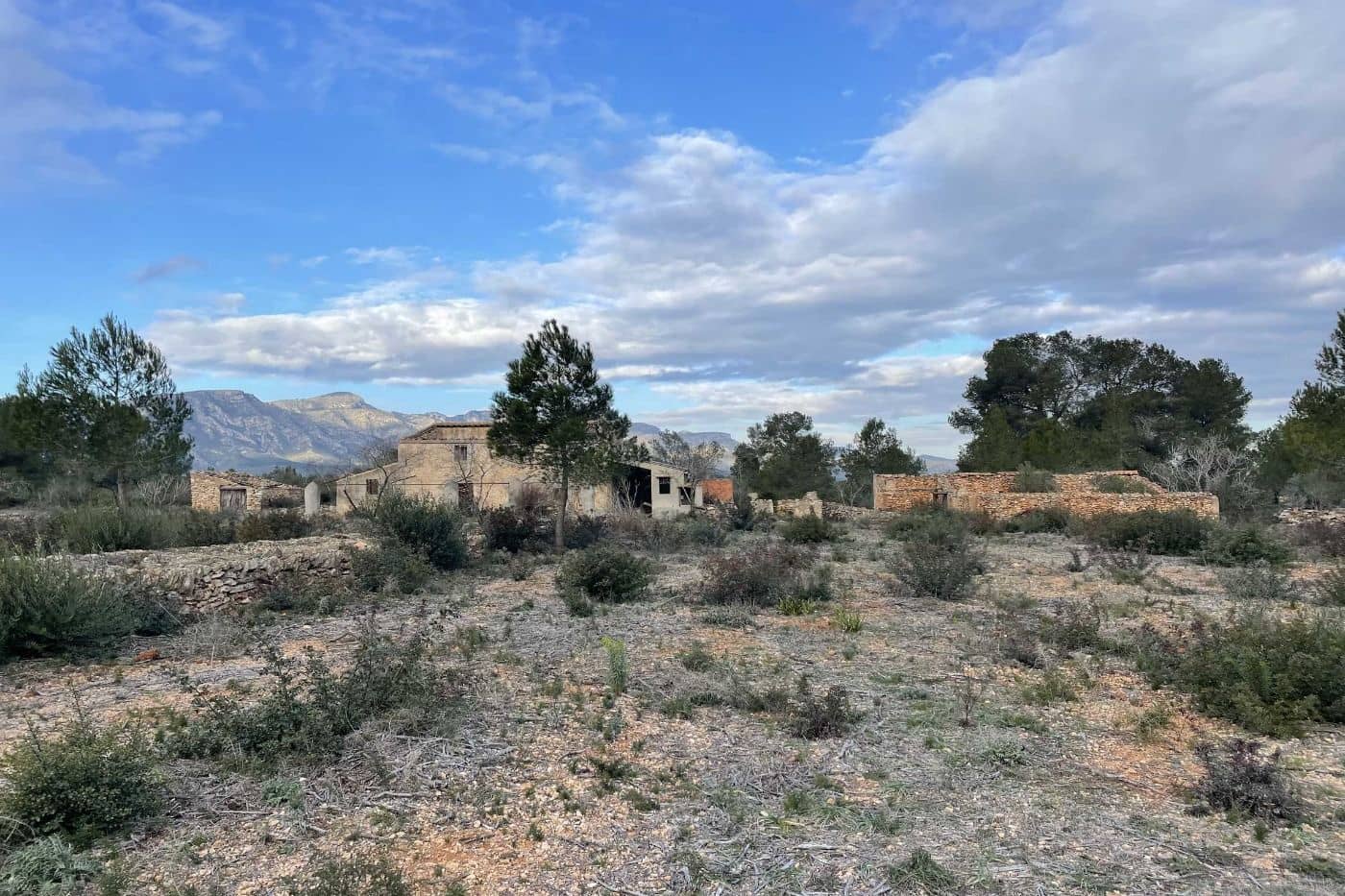 Finca/Herregård til salgs i El Perello - € 150 000 (Ref: 7359099)