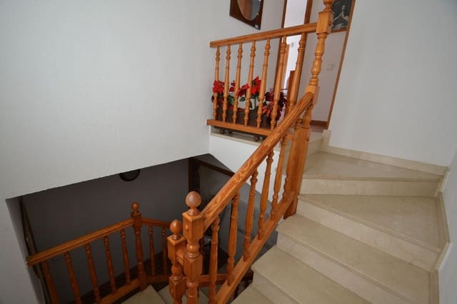 5 soverom Hus til salgs i Deltebre med garasje - € 240 000 (Ref: 7666453)