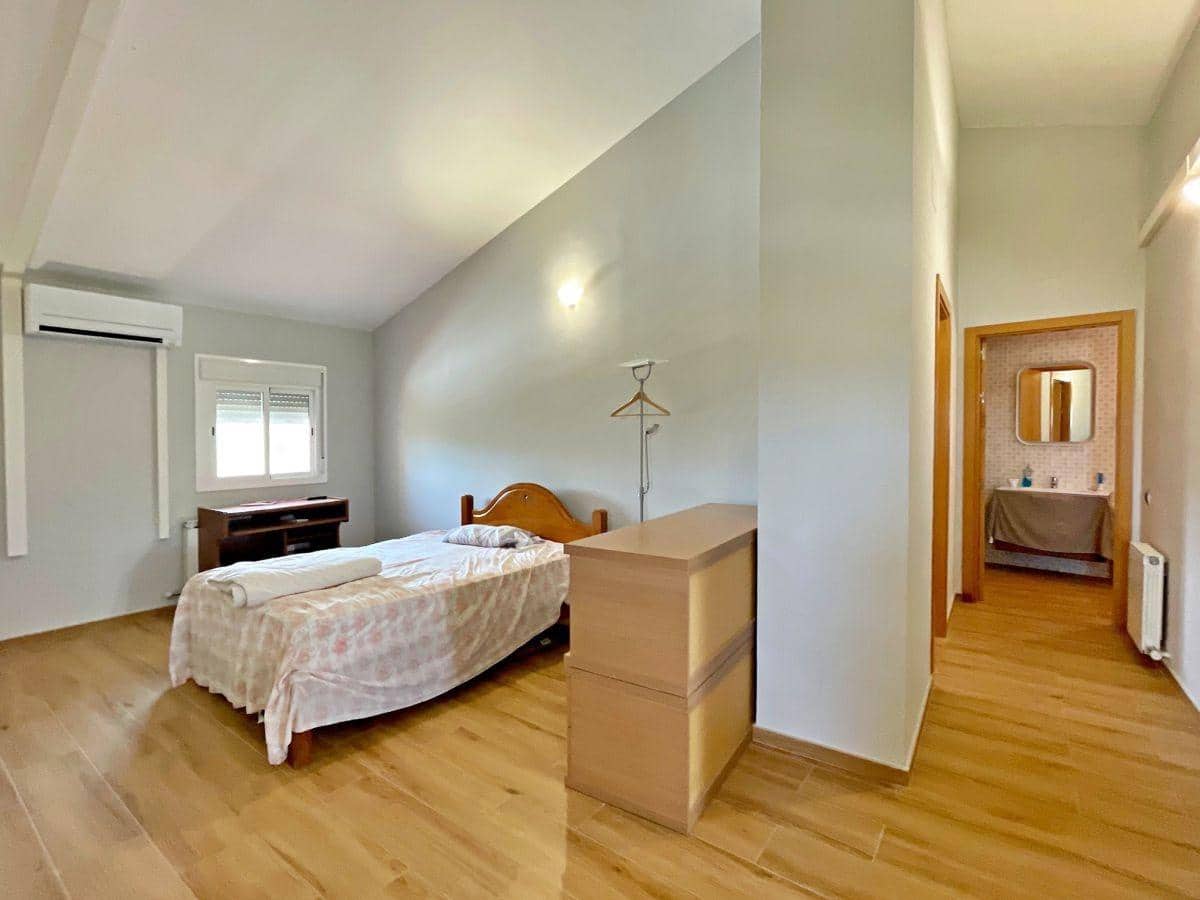 7 bedroom Finca/Country House for sale in Tortosa with pool garage - € 475,000 (Ref: 7819062)