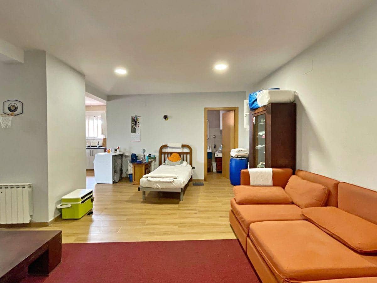 7 bedroom Finca/Country House for sale in Tortosa with pool garage - € 475,000 (Ref: 7819062)