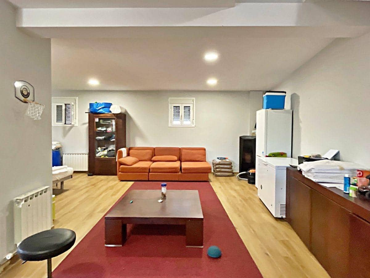 7 bedroom Finca/Country House for sale in Tortosa with pool garage - € 475,000 (Ref: 7819062)